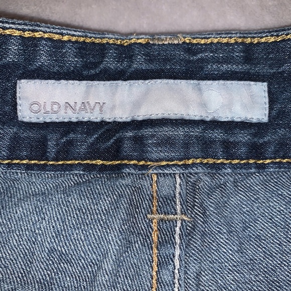 Shorts - Picture 2 of 4